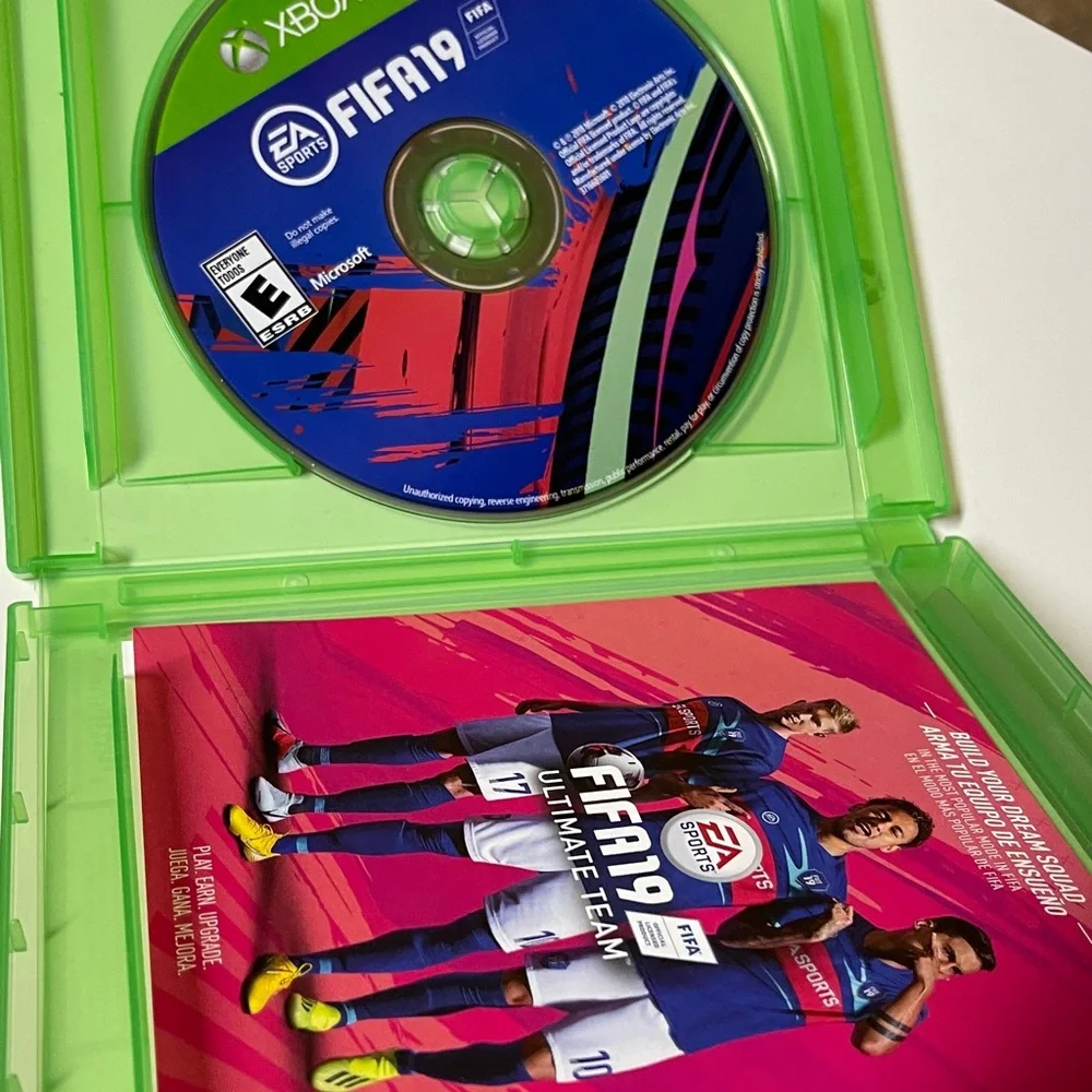 FIFA 19  - Microsoft Xbox One‎ Video Game